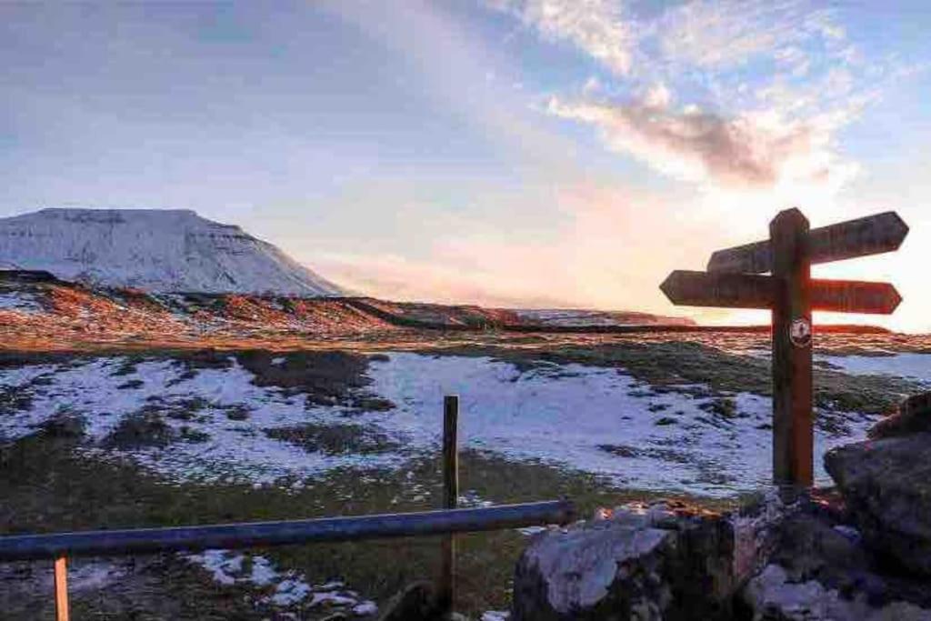 Ingledale Apartment, Ingleton, Yorkshire Dales National Park, Famous Three Peaks, Near The Lake District, Pets Are Welcome 잉글턴 외부 사진